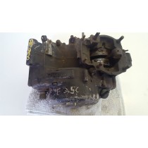 Suzuki PE250 Bottom End Cases Crank Transmission for Parts Spares PE 250 1981 81